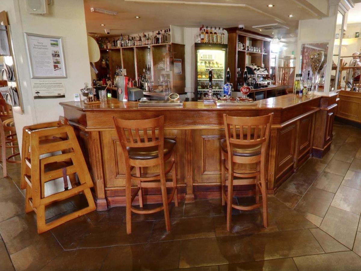The Railway Inn Galmpton Esterno foto
