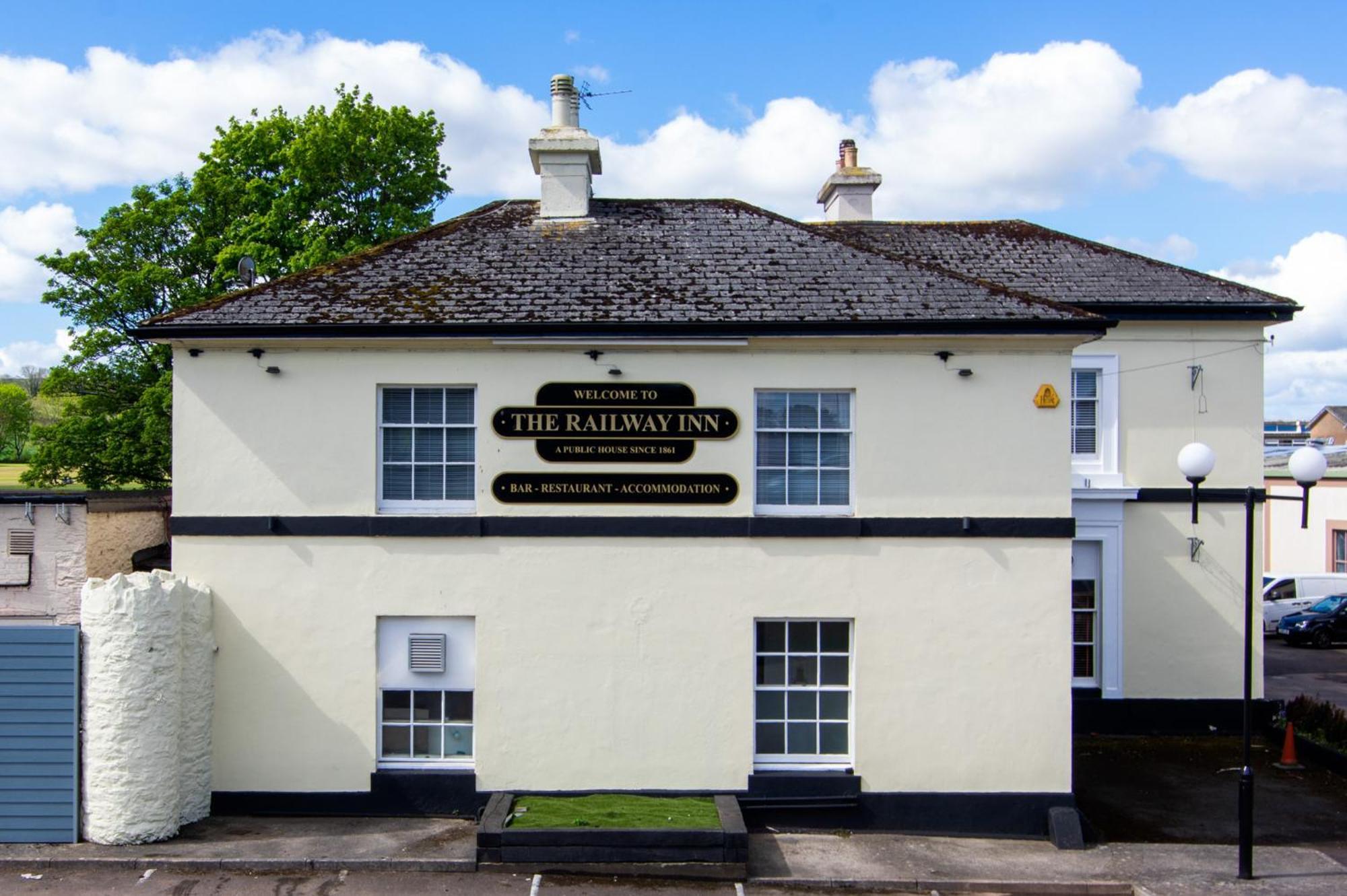 The Railway Inn Galmpton Esterno foto