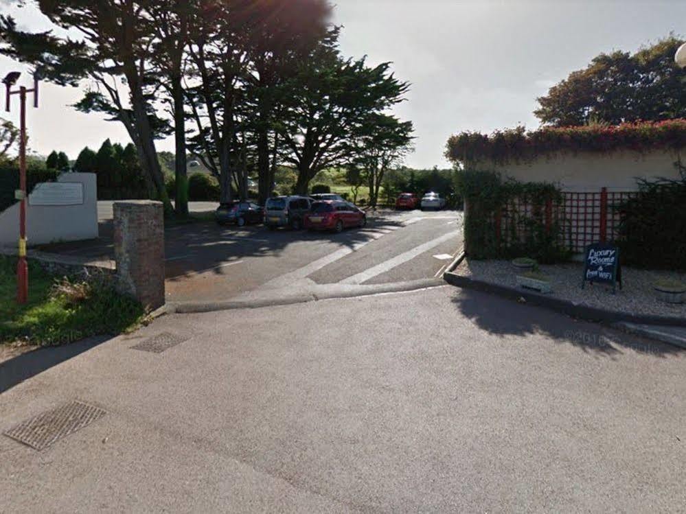 The Railway Inn Galmpton Esterno foto